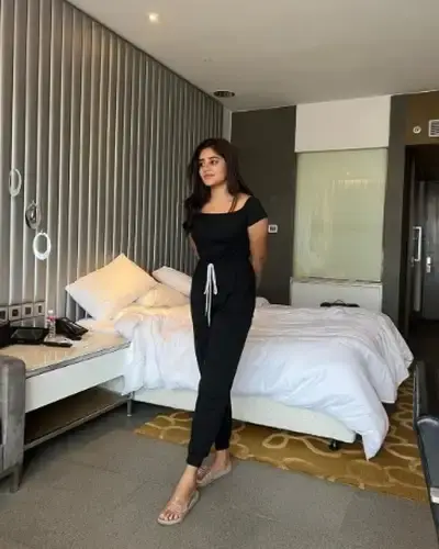 Call Girls Sola Over Bridge Cash On Delivery